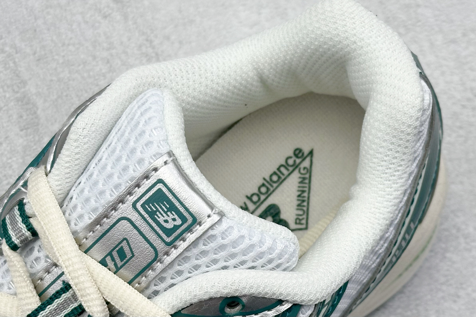  
GW版 New Balance 740系列复古老爹风休闲运动慢跑鞋
#原盒 原吊牌 组合大底 11