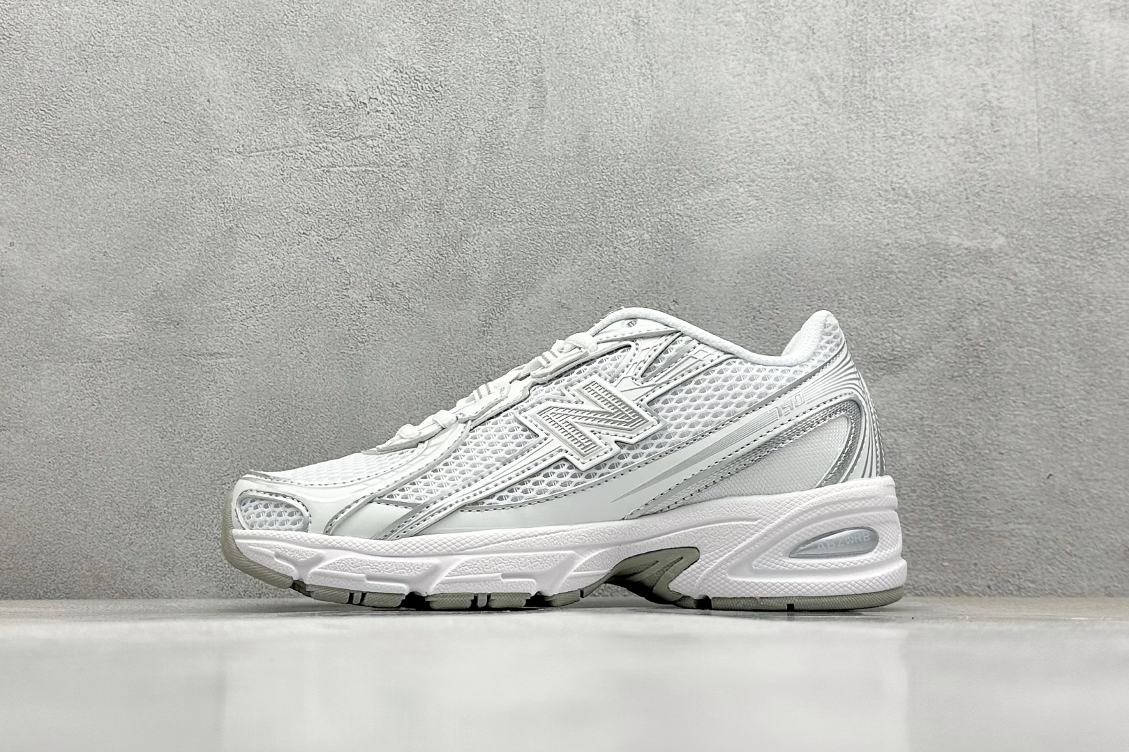  
GW版 New Balance 740系列复古老爹风休闲运动慢跑鞋
#原盒 原吊牌 组合大底 11