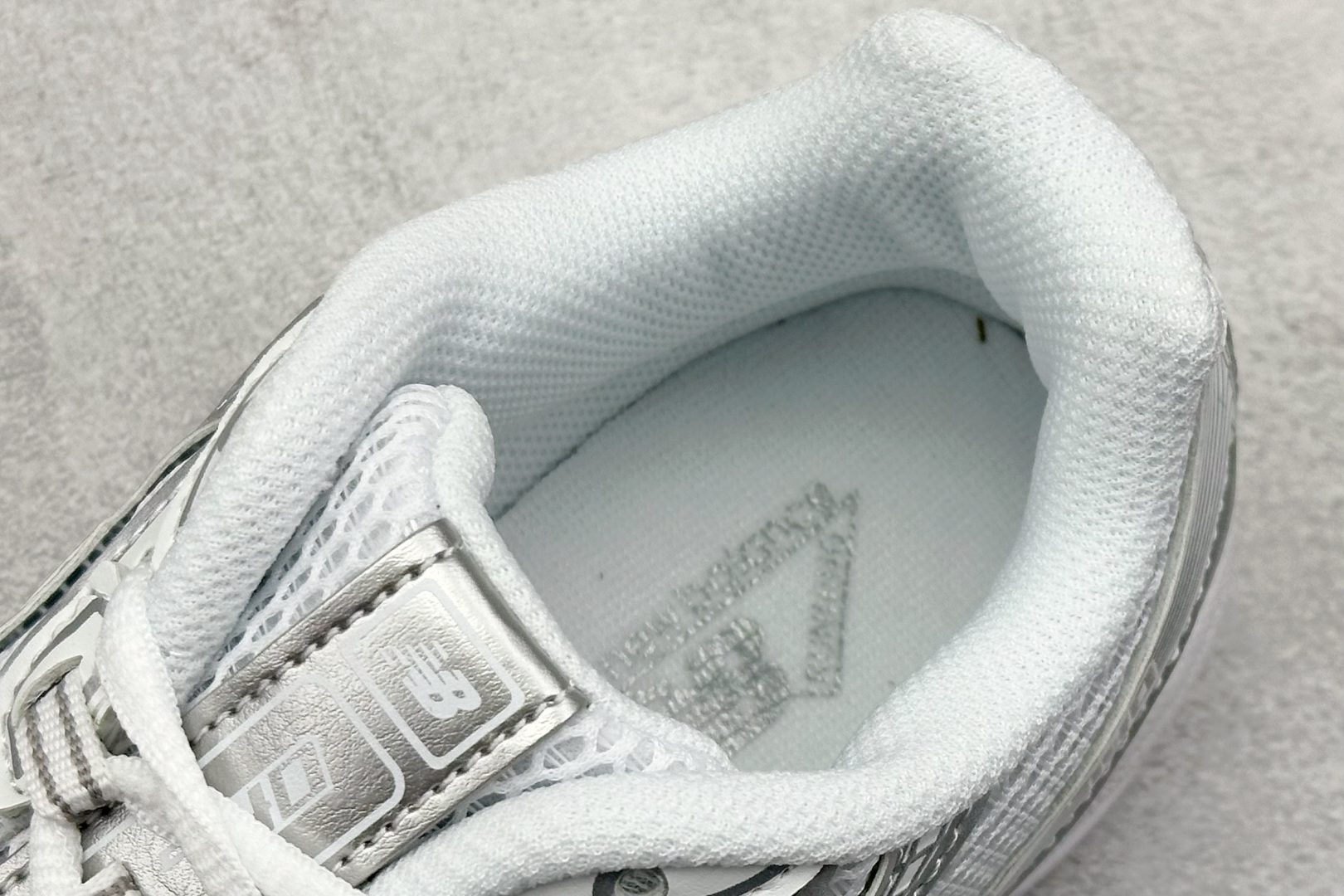  
GW版 New Balance 740系列复古老爹风休闲运动慢跑鞋
#原盒 原吊牌 组合大底 11