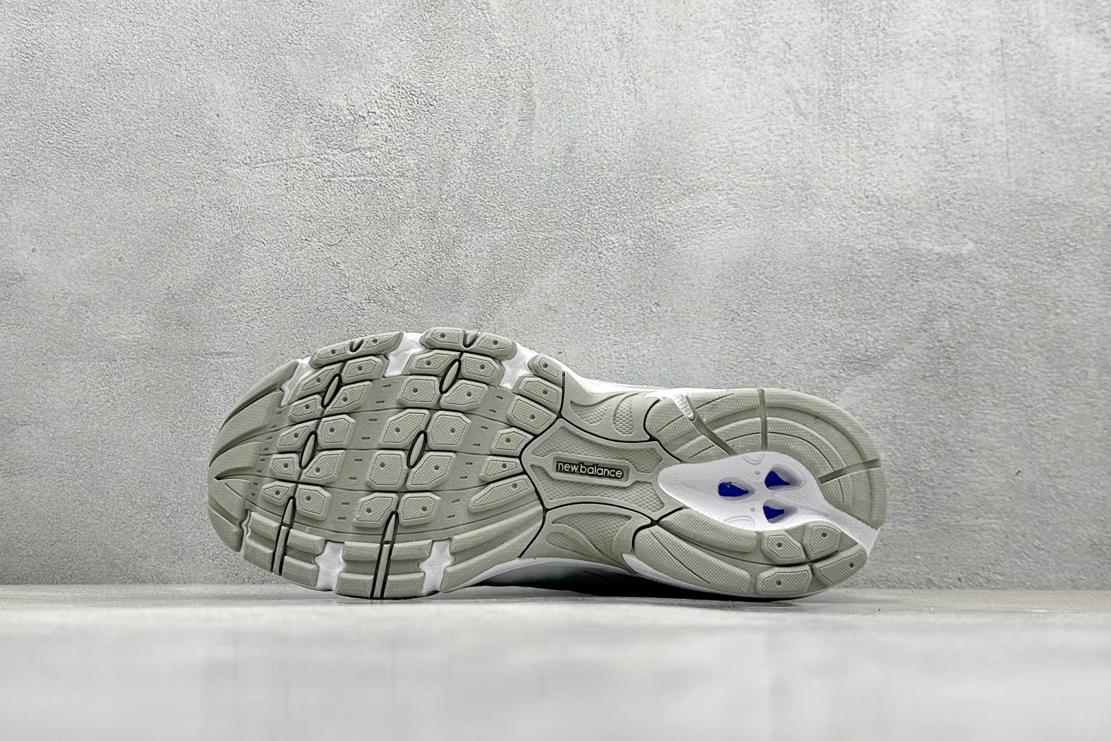  
GW版 New Balance 740系列复古老爹风休闲运动慢跑鞋
#原盒 原吊牌 组合大底 11