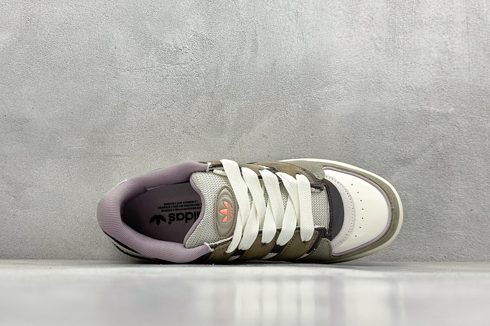  
Adidas originals Forum 2000 CL 三叶草低帮
复古潮流休闲面包鞋 
生生