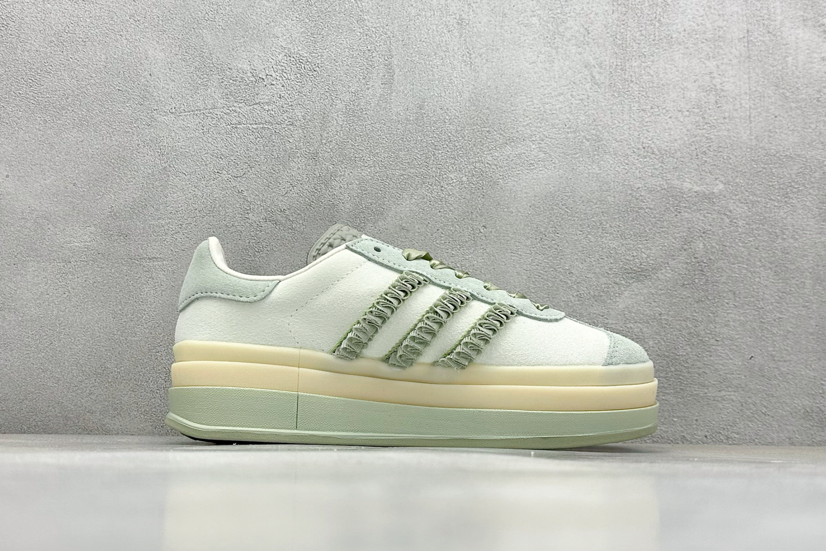 Adidas Originals Gazelle Bold Women's Low-Top Platform Sneakers JR4244 3 cmp i1745551008986 8453 0 1