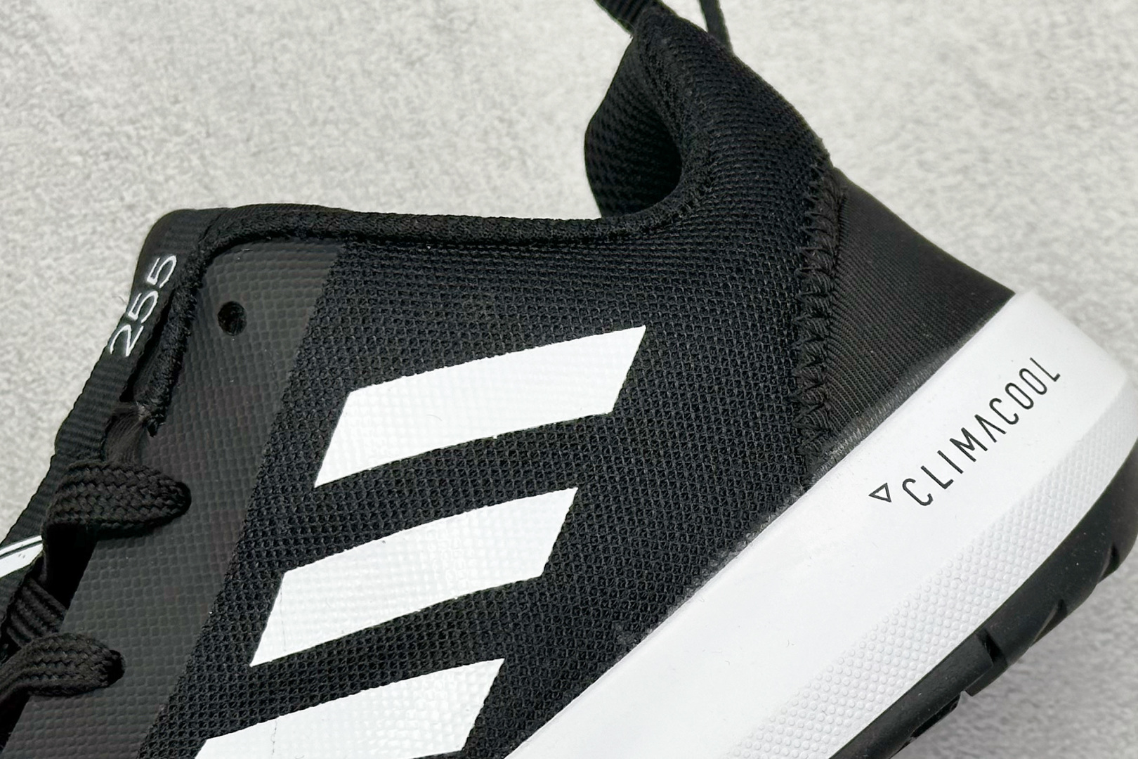  
Adidar Climacool TERREX CC BOAT S.RDY 运动溯溪鞋户外涉水鞋。在