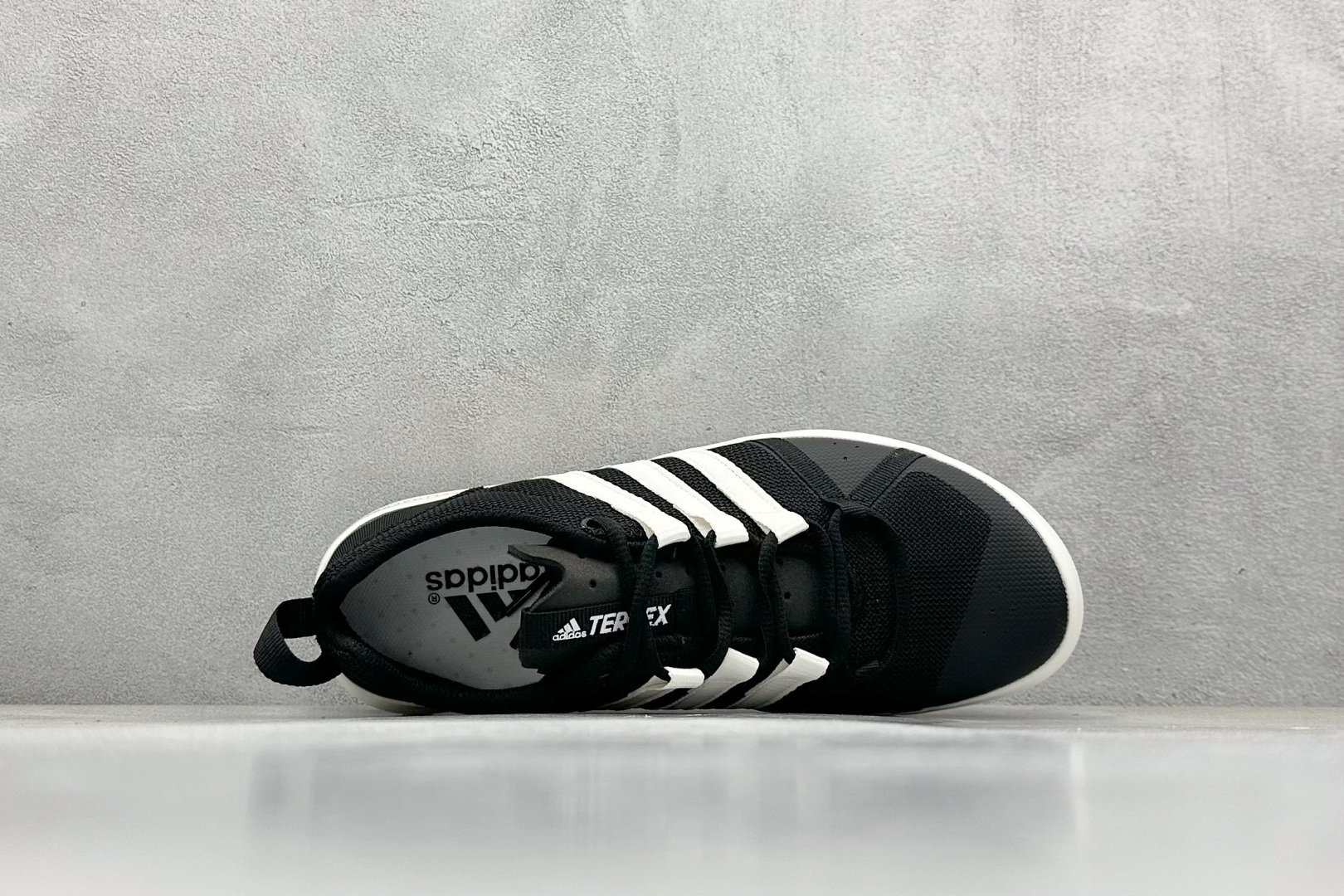  
Adidas Climacool TERREX CC BOAT  运动溯溪鞋户外涉水鞋 

货号：B