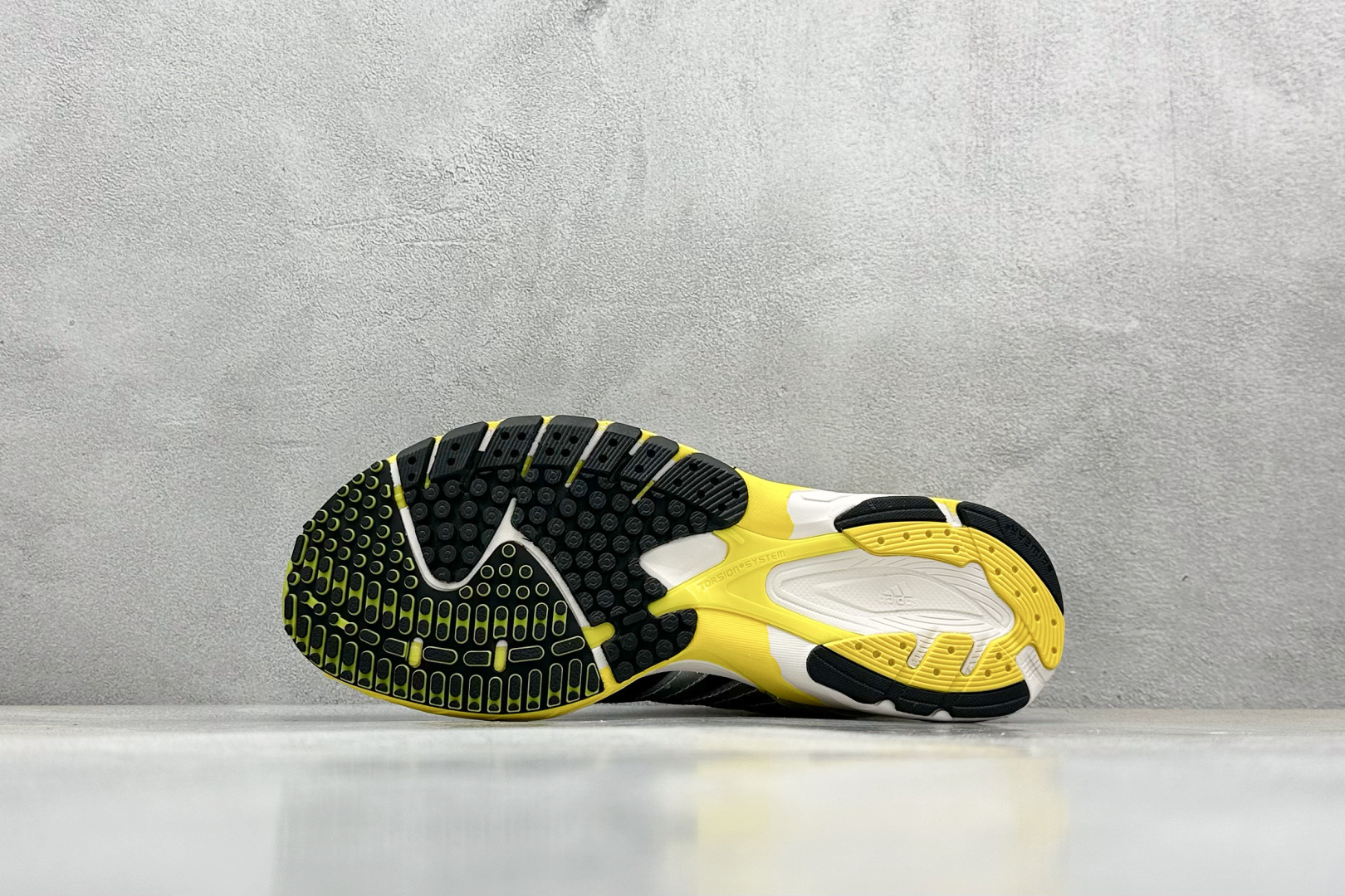  
Adidas originals Neftenga x WALES BONNER
舒适柔软防滑耐磨低