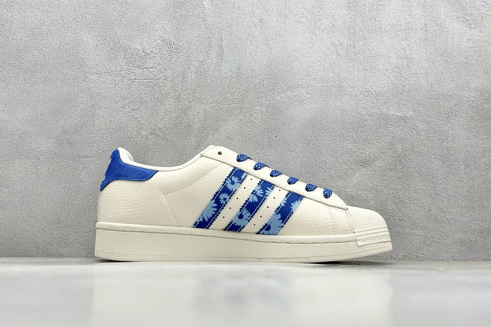 AD Originals Superstar x Nike x Peaceminusone 白蓝 AD0003