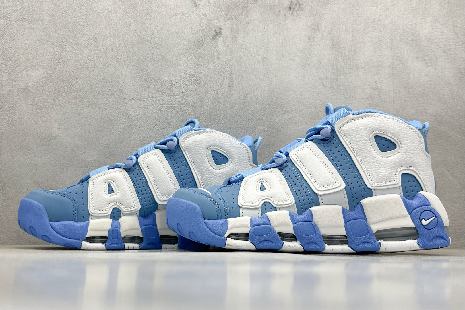 
NK Air More Uptempo ’96 OG 皮蓬大AIR复古篮球鞋
以流行于街头的涂鸦文化