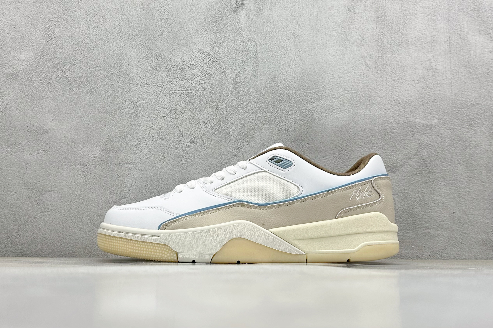  
BF版 Jordan FLIGHT COURT 
公司级出品 极力推荐
Air Jordan AJ4