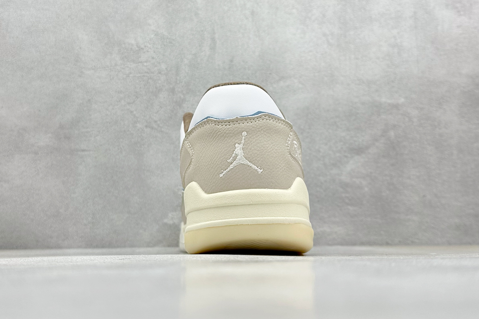  
BF版 Jordan FLIGHT COURT 
公司级出品 极力推荐
Air Jordan AJ4