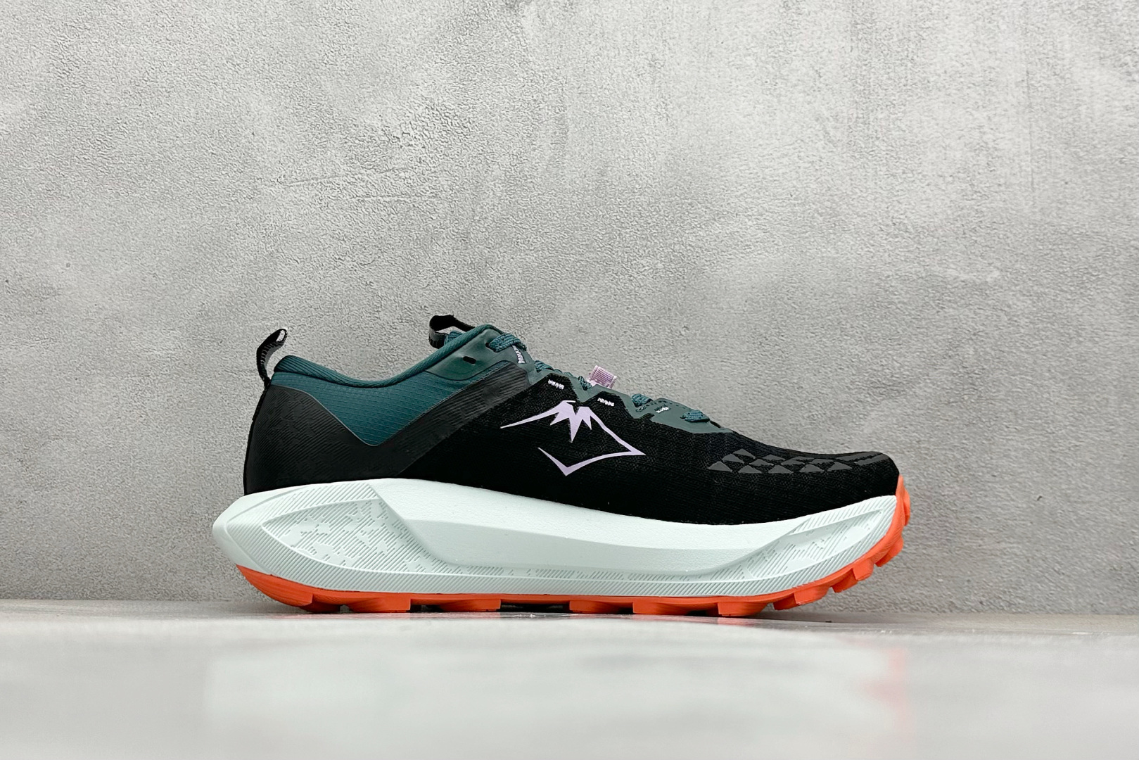  
Asics Gel-Trabuco 13 亚瑟士复古透气休闲鞋缓震耐磨跑步鞋
#鞋面采用无缝线鞋面