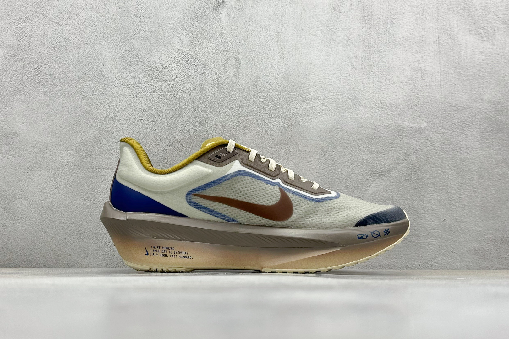  
Nk Zoom Fly 6 耐克超弹轻盈跑步鞋
#鞋款搭载 Flyknit 材料 打造出众弹性 易