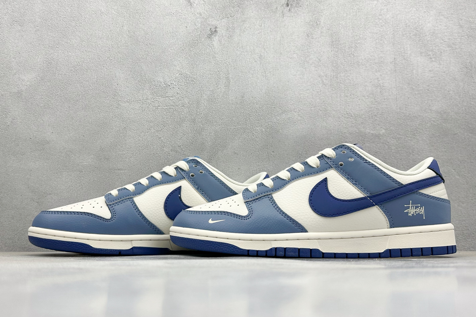 
Nike SB Dunk Low x Stussy 白蓝
公司级出品 极力推荐
原装头层材料 独家版
