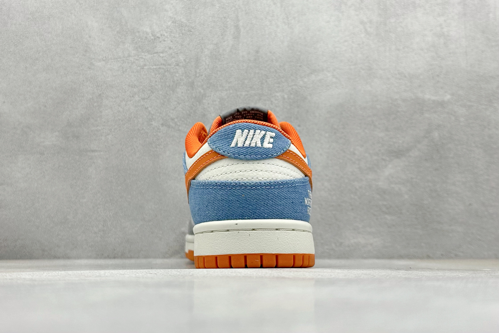  
Nike SB Dunk Low x The North Face 白灰蓝小钩
纯原大厂出品 极力推