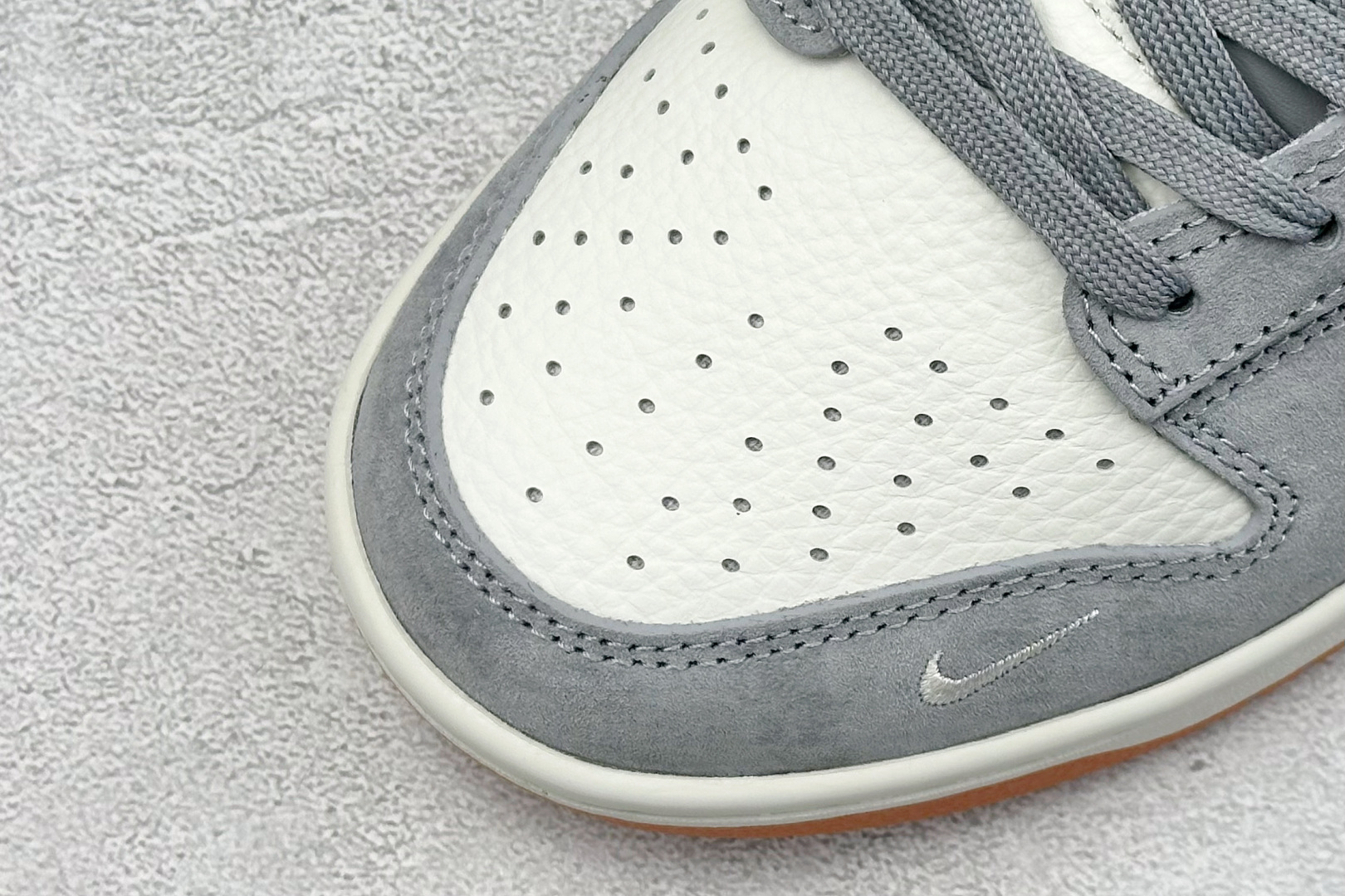  
Nike SB Dunk Low x The North Face 白灰蓝小钩
纯原大厂出品 极力推
