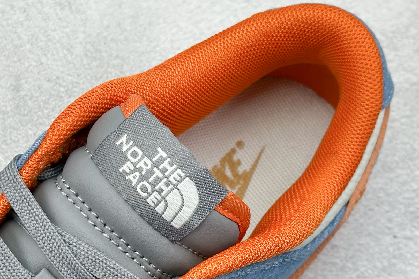  
Nike SB Dunk Low x The North Face 白灰蓝小钩
纯原大厂出品 极力推