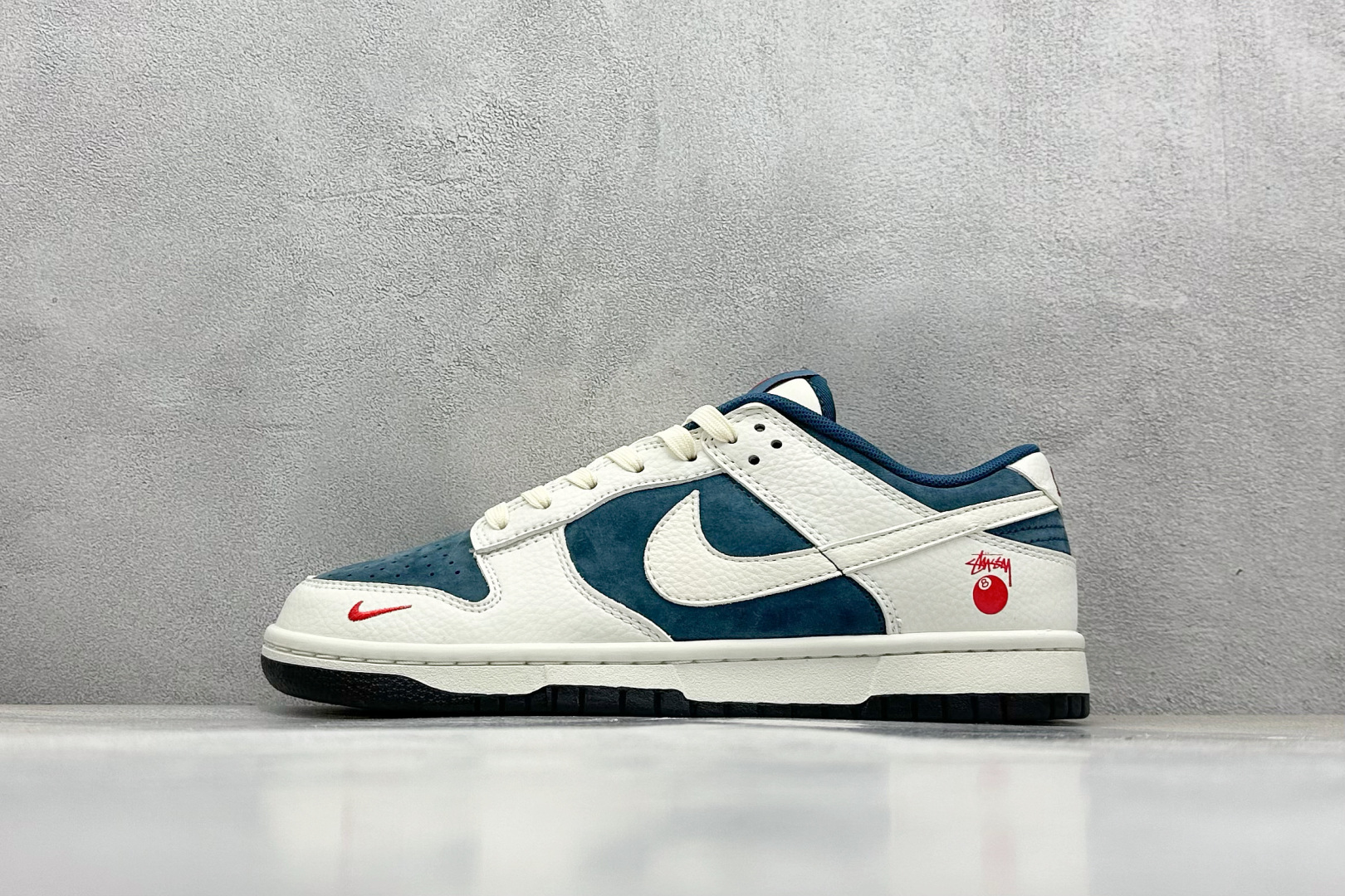  
Nike SB Dunk Low x Stussy 白青小钩
纯原大厂出品 极力推荐
原装头层材料 