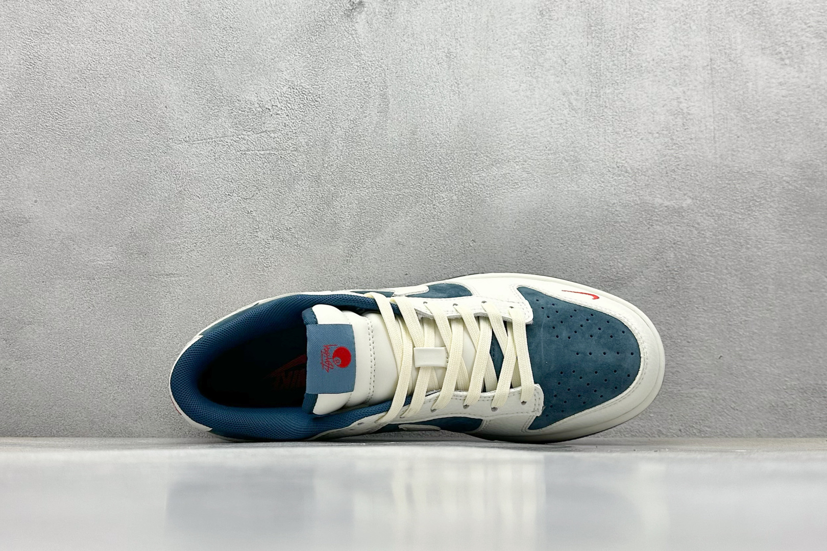  
Nike SB Dunk Low x Stussy 白青小钩
纯原大厂出品 极力推荐
原装头层材料 