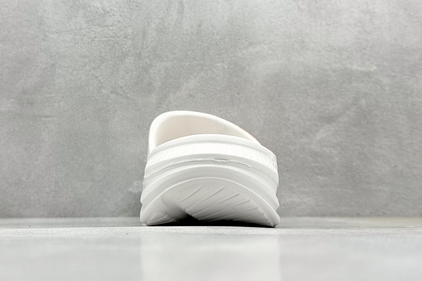  终端放店
K版 HOKA ONE ONE ORA Recovery Slide 3 运动拖鞋 
采用非