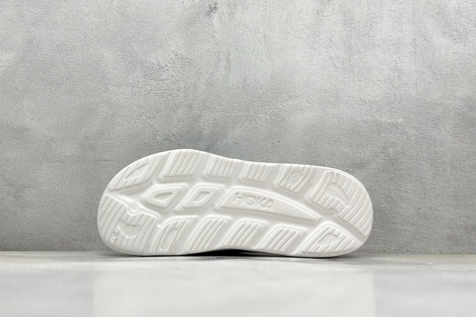  终端放店
K版 HOKA ONE ONE ORA Recovery Slide 3 运动拖鞋 
采用非