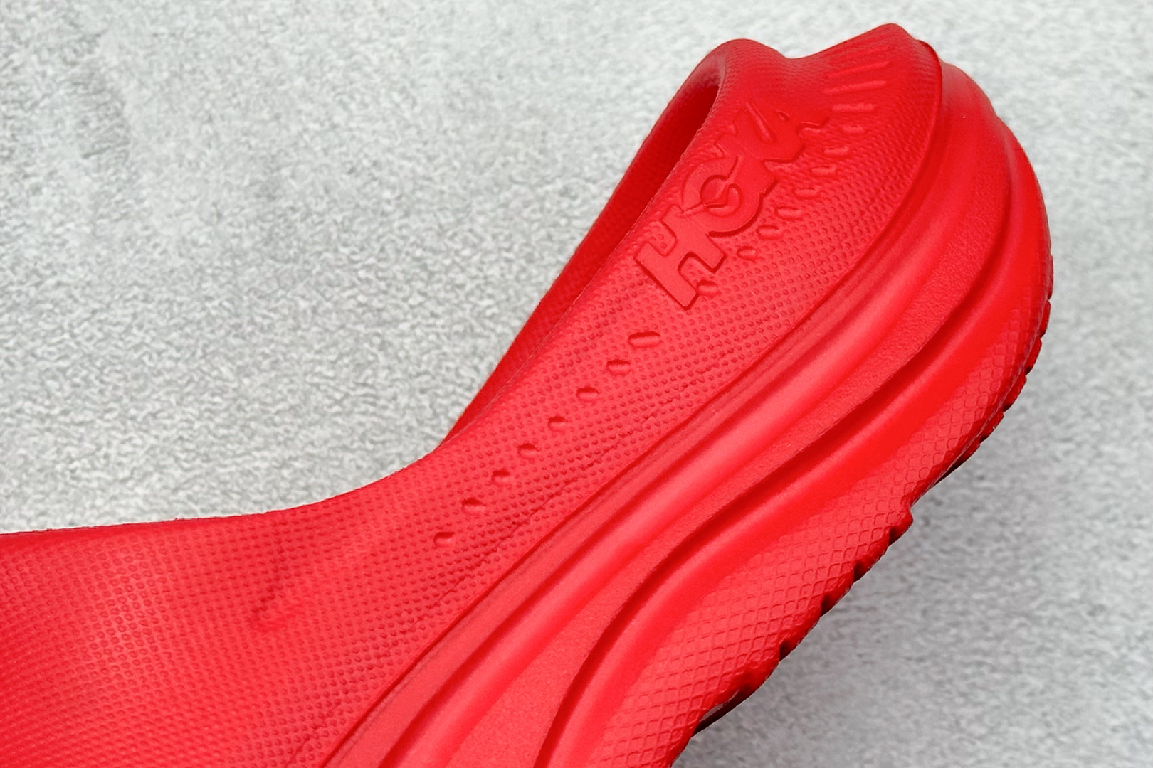  终端放店
K版 HOKA ONE ONE ORA Recovery Slide 3 运动拖鞋 
采用非