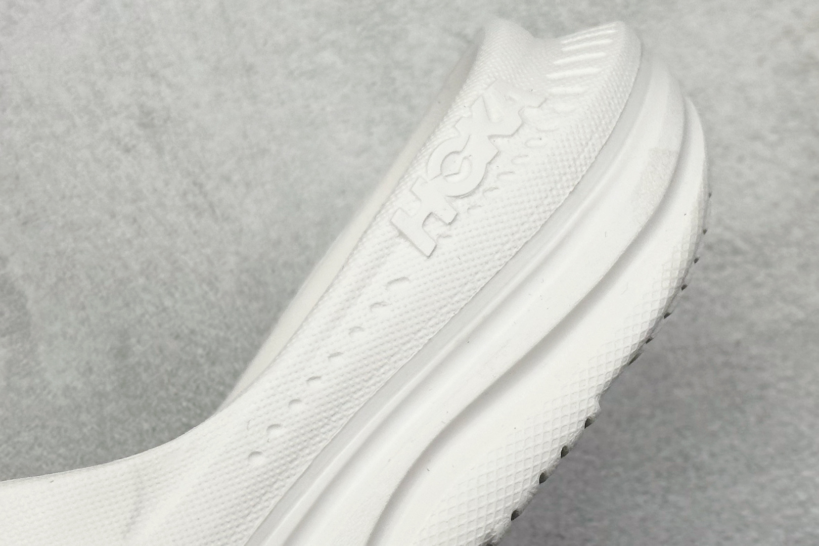  终端放店
K版 HOKA ONE ONE ORA Recovery Slide 3 运动拖鞋 
采用非