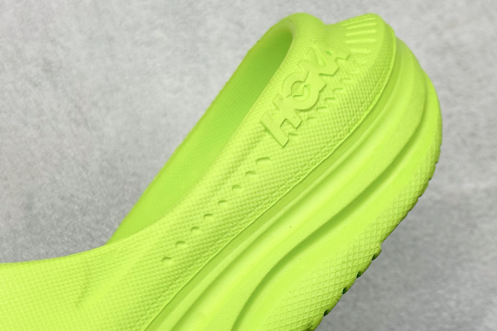  终端放店
K版 HOKA ONE ONE ORA Recovery Slide 3 运动拖鞋 
采用非