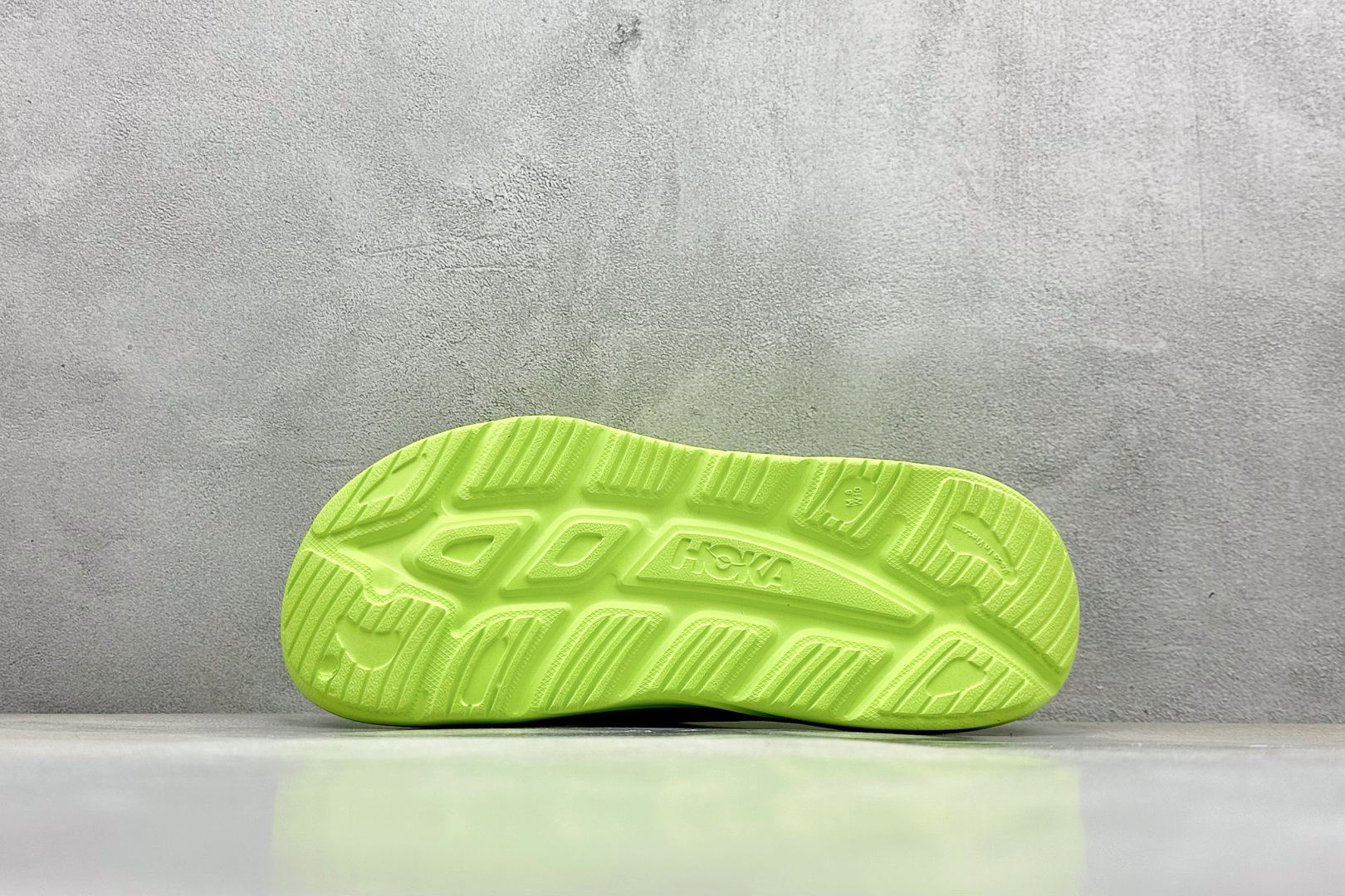  终端放店
K版 HOKA ONE ONE ORA Recovery Slide 3 运动拖鞋 
采用非
