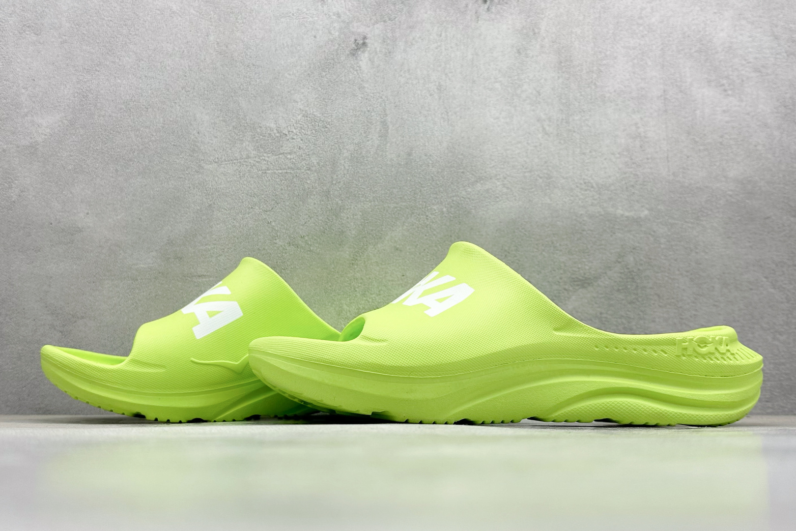 终端放店
K版 HOKA ONE ONE ORA Recovery Slide 3 运动拖鞋 
采用非