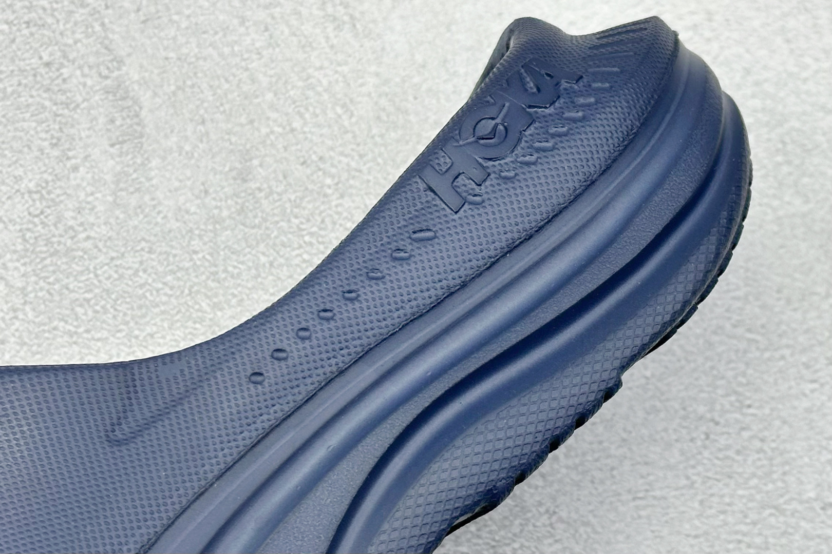  终端放店
K版 HOKA ONE ONE ORA Recovery Slide 3 运动拖鞋 
采用非