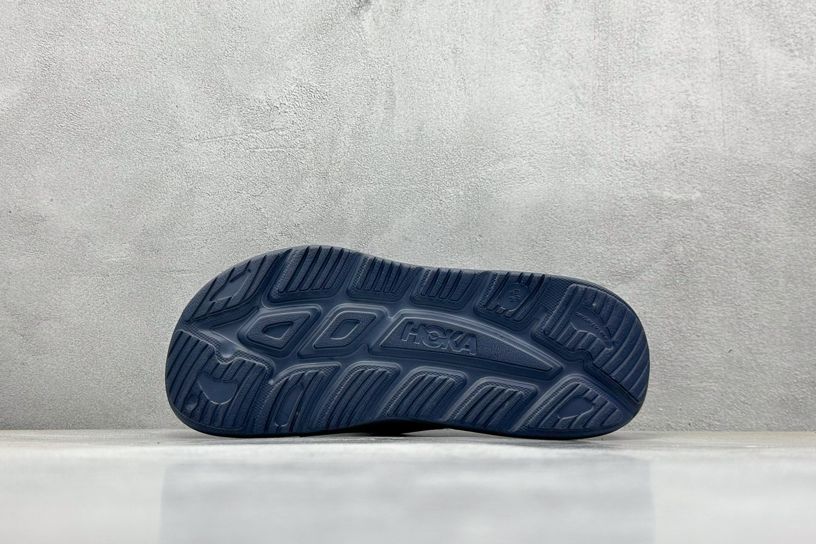  终端放店
K版 HOKA ONE ONE ORA Recovery Slide 3 运动拖鞋 
采用非