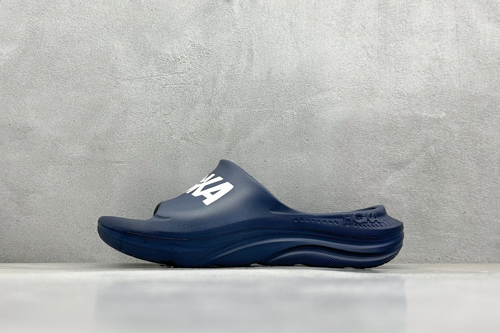  终端放店
K版 HOKA ONE ONE ORA Recovery Slide 3 运动拖鞋 
采用非