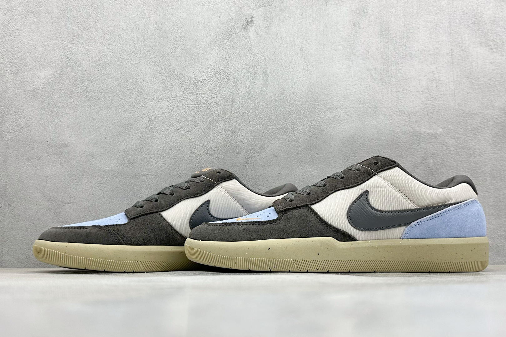  终端放店
FS版 Nike SB Force 58 硫化杯底 传统篮球风格 原楦版型
Nike SB 