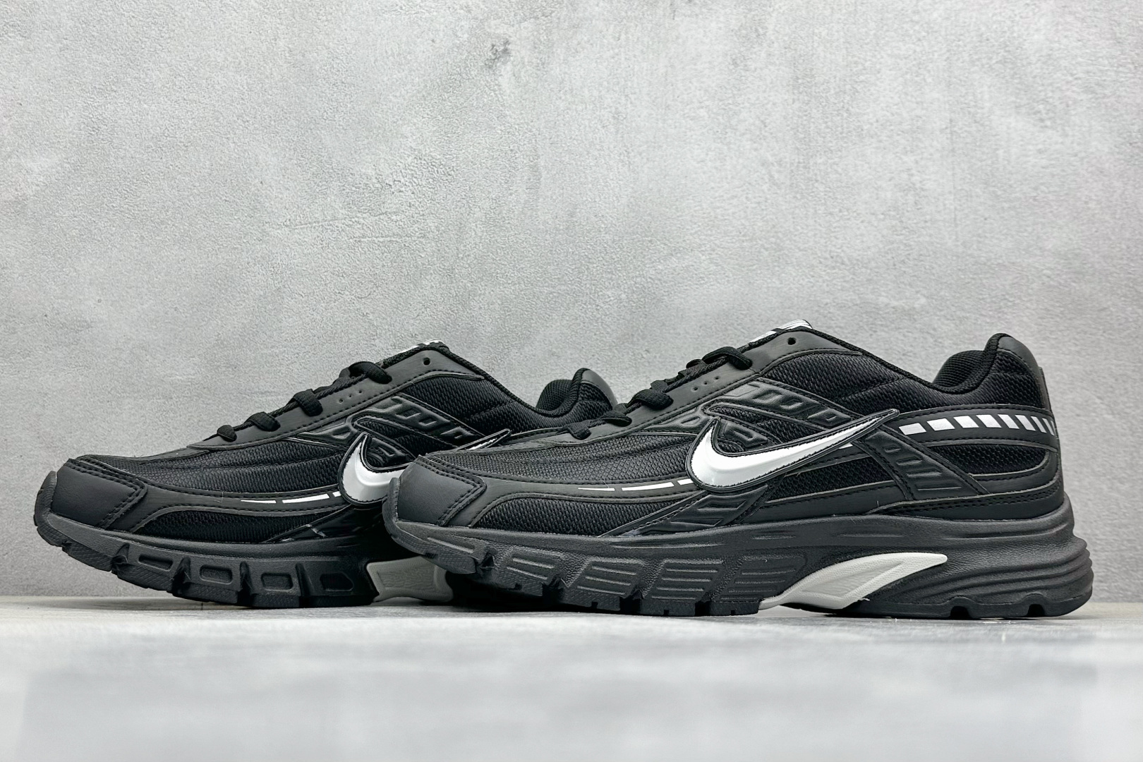  终端放店
GX版 Nike Initiator Running 耐克INS
超火复古老爹跑鞋 
独家私
