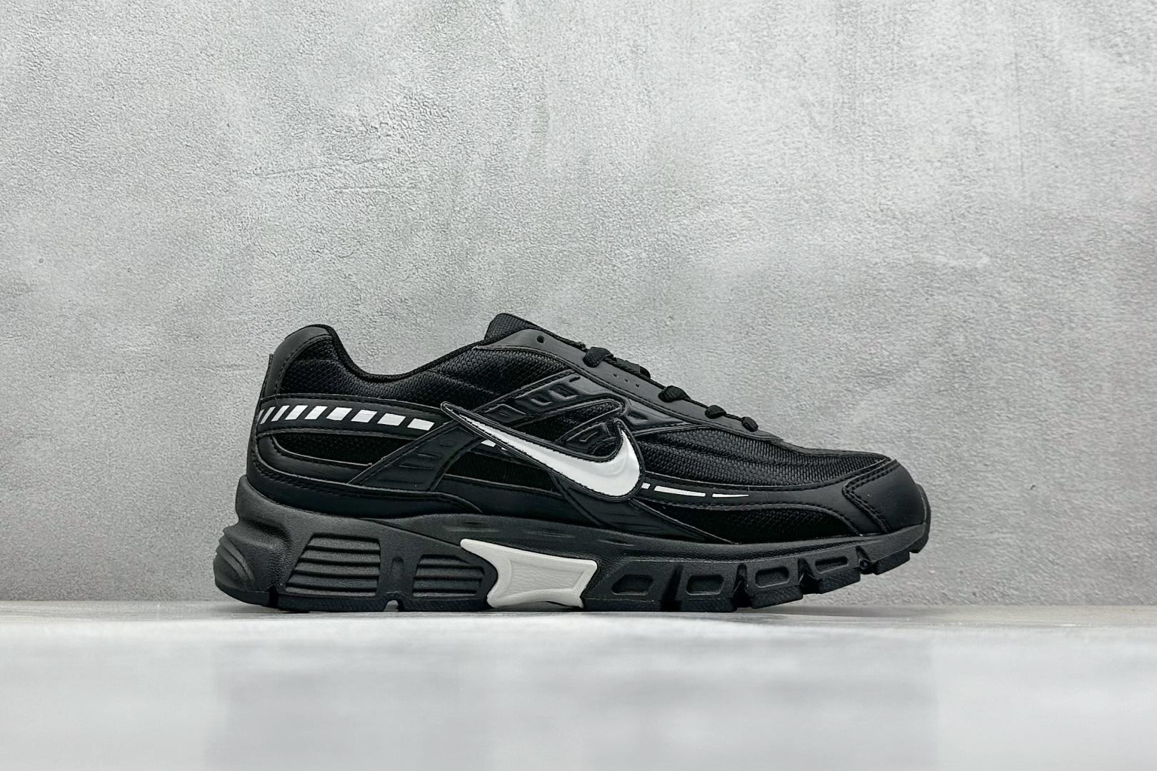  终端放店
GX版 Nike Initiator Running 耐克INS
超火复古老爹跑鞋 
独家私