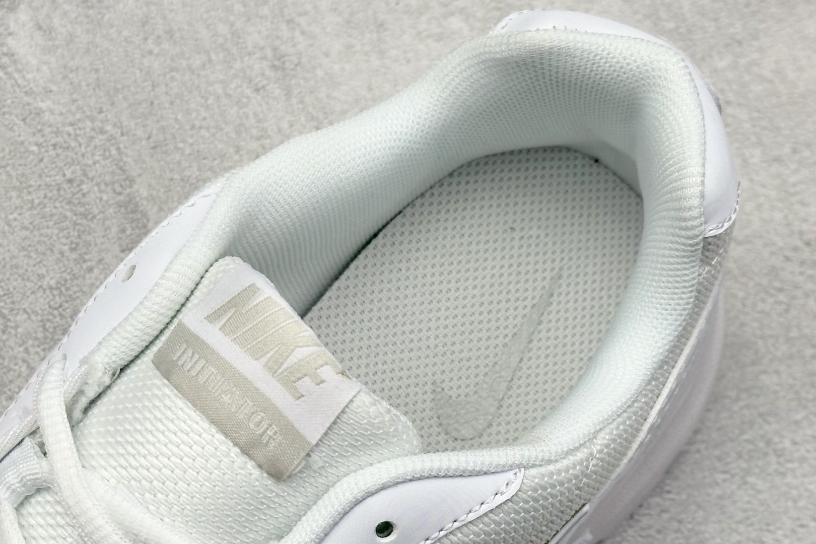  终端放店
GX版 Nike Initiator Running 耐克INS
超火复古老爹跑鞋 
独家私