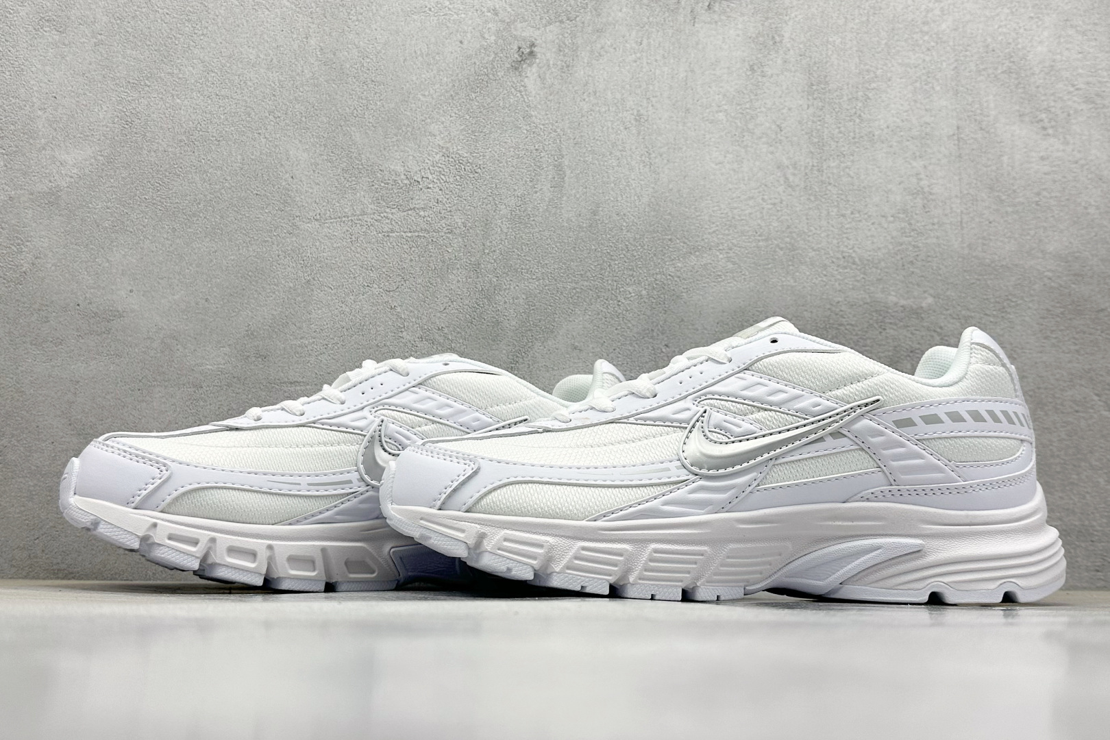  终端放店
GX版 Nike Initiator Running 耐克INS
超火复古老爹跑鞋 
独家私