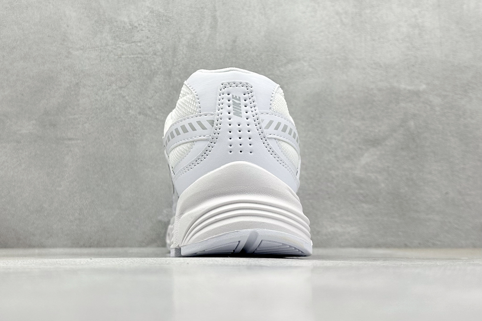  终端放店
GX版 Nike Initiator Running 耐克INS
超火复古老爹跑鞋 
独家私