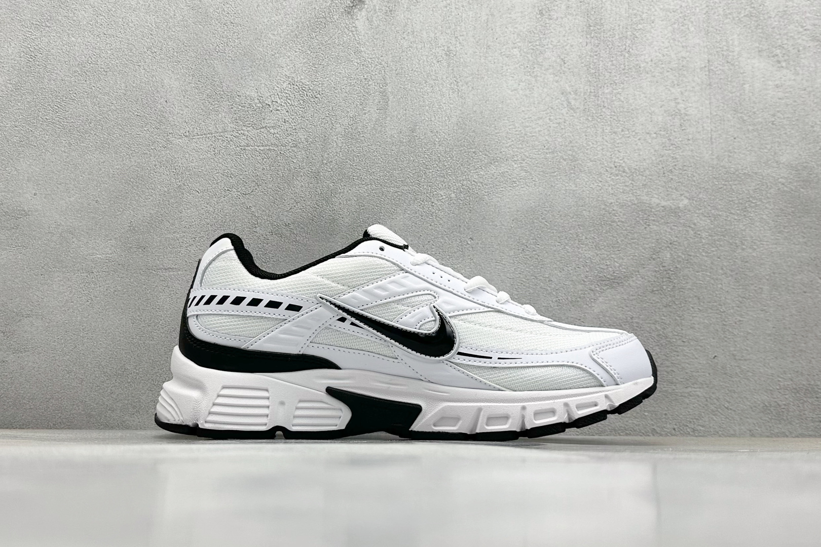  终端放店
GX版 Nike Initiator Running 耐克INS
超火复古老爹跑鞋 
独家私