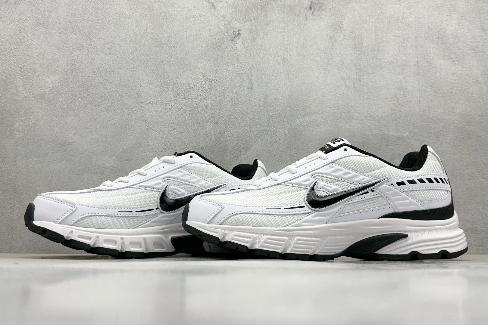 终端放店
GX版 Nike Initiator Running 耐克INS
超火复古老爹跑鞋 
独家私