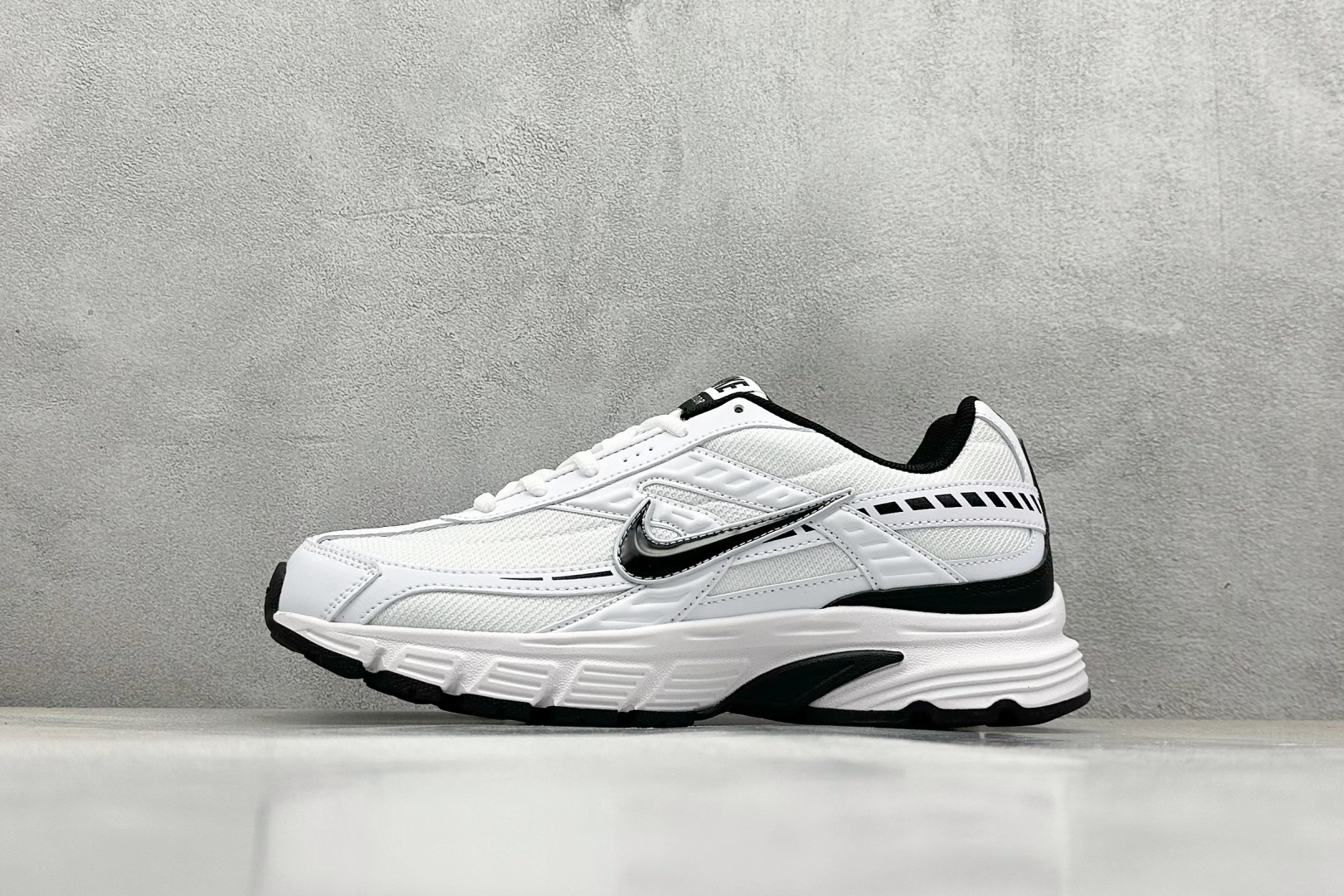  终端放店
GX版 Nike Initiator Running 耐克INS
超火复古老爹跑鞋 
独家私