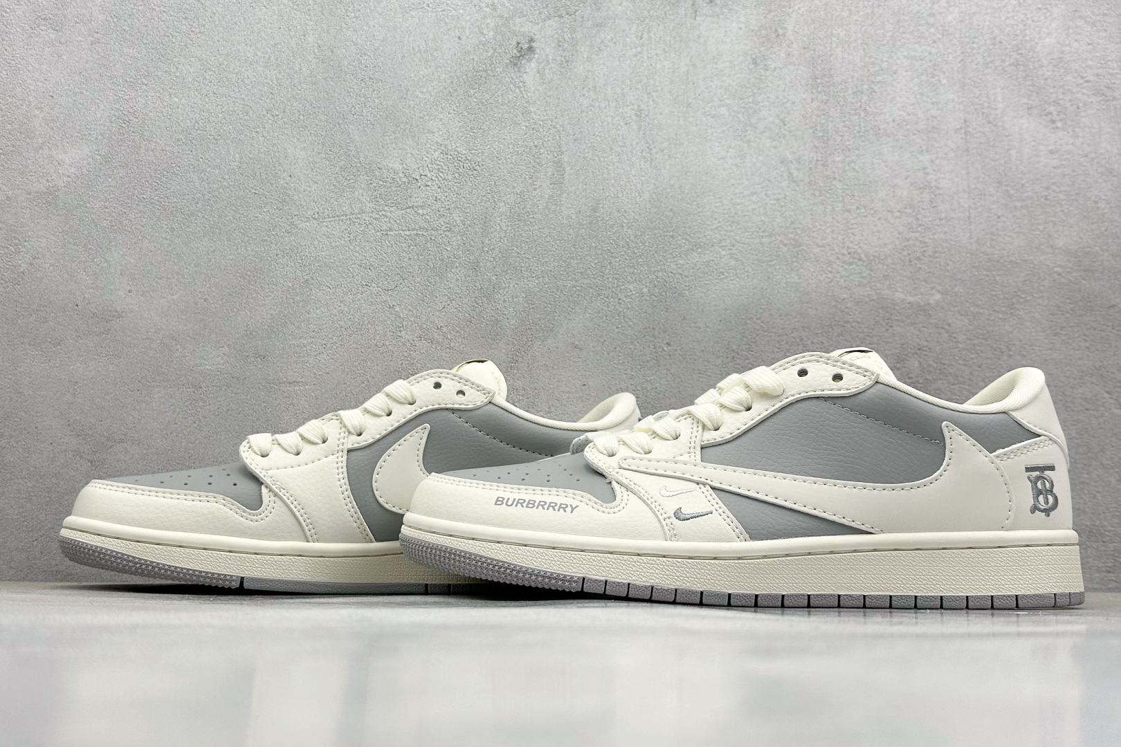 终端放店
XC版 Travis Scott x Fragment Design x Air Jorda