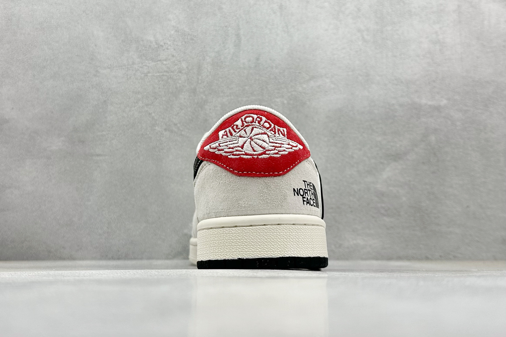 终端放店
XC版 Travis Scott x Fragment Design x Air Jorda