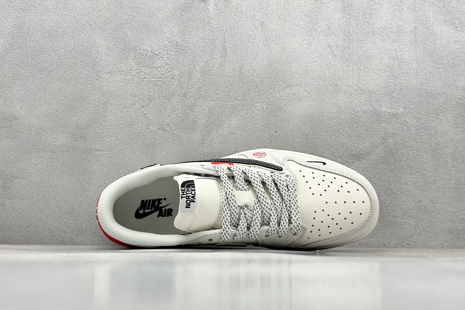 终端放店
XC版 Travis Scott x Fragment Design x Air Jorda