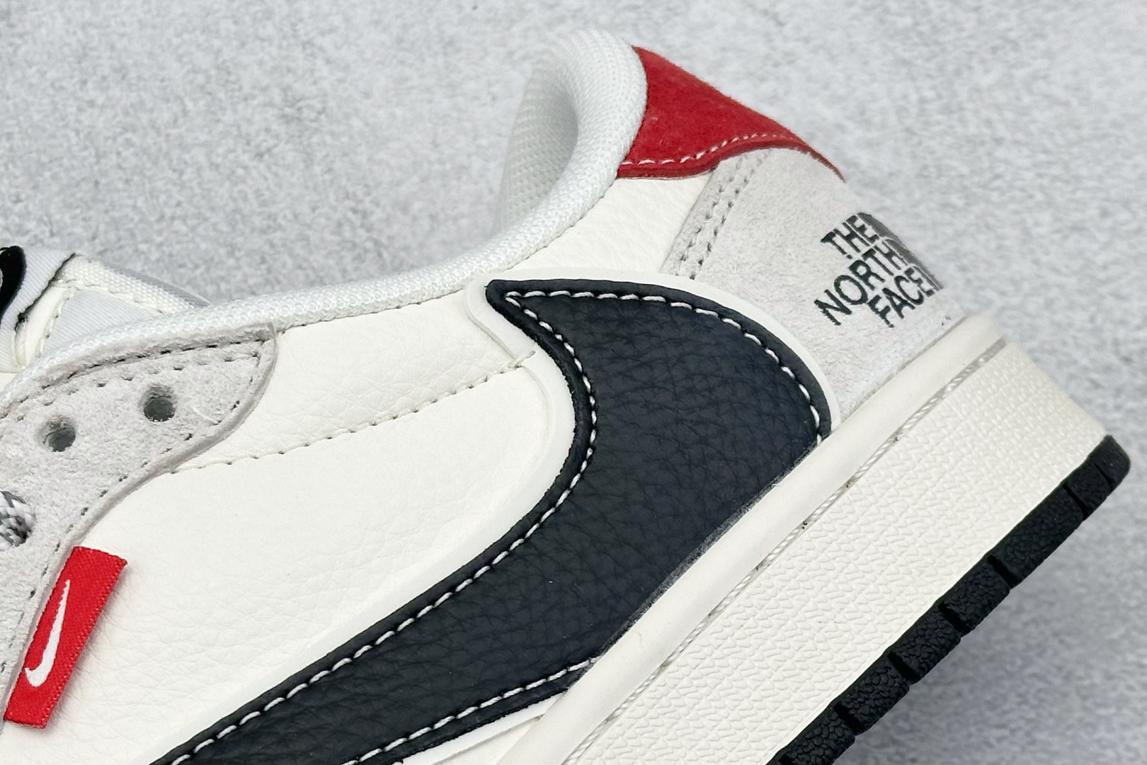 终端放店
XC版 Travis Scott x Fragment Design x Air Jorda