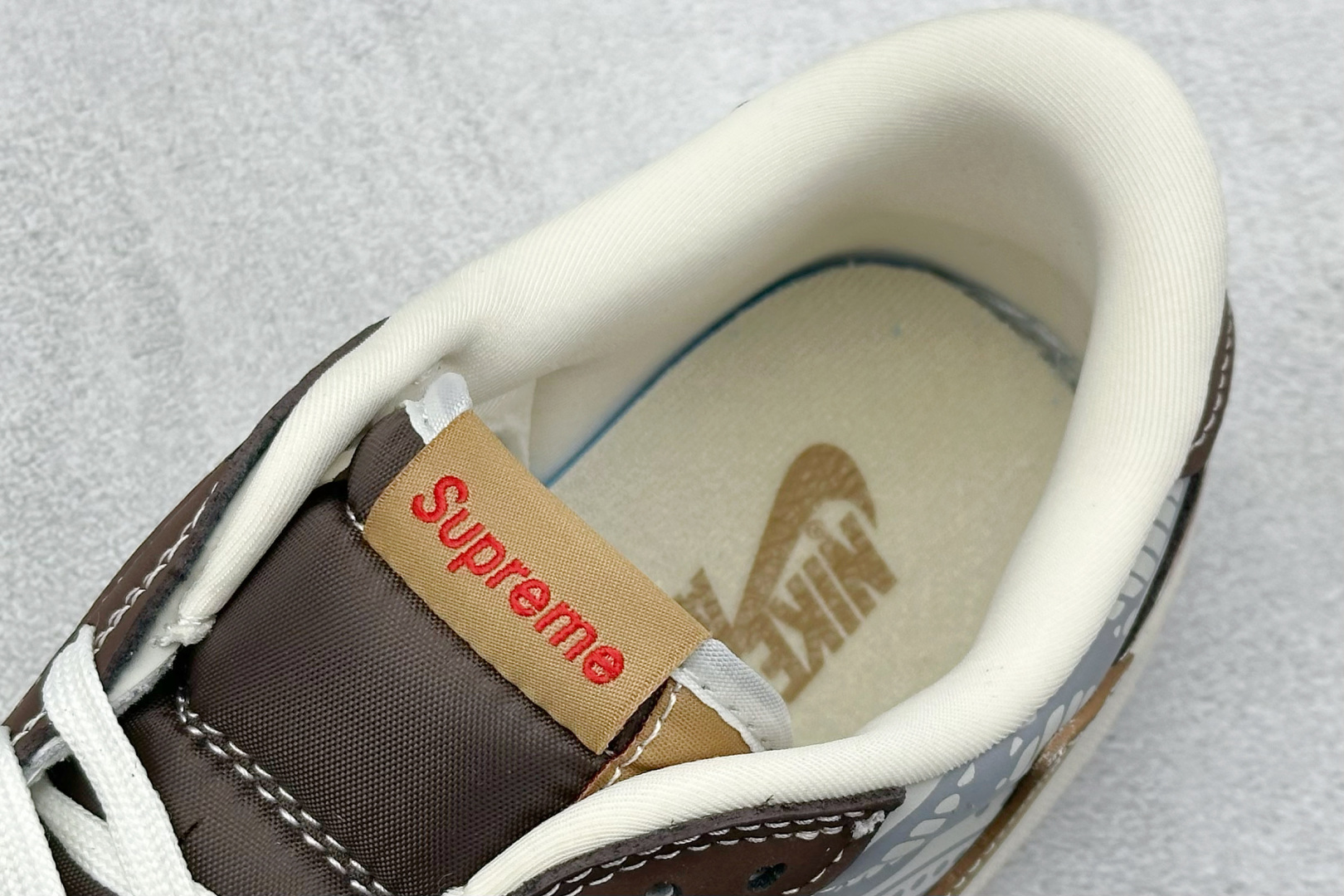 终端放店
XC版 Travis Scott x Fragment Design x Air Jorda