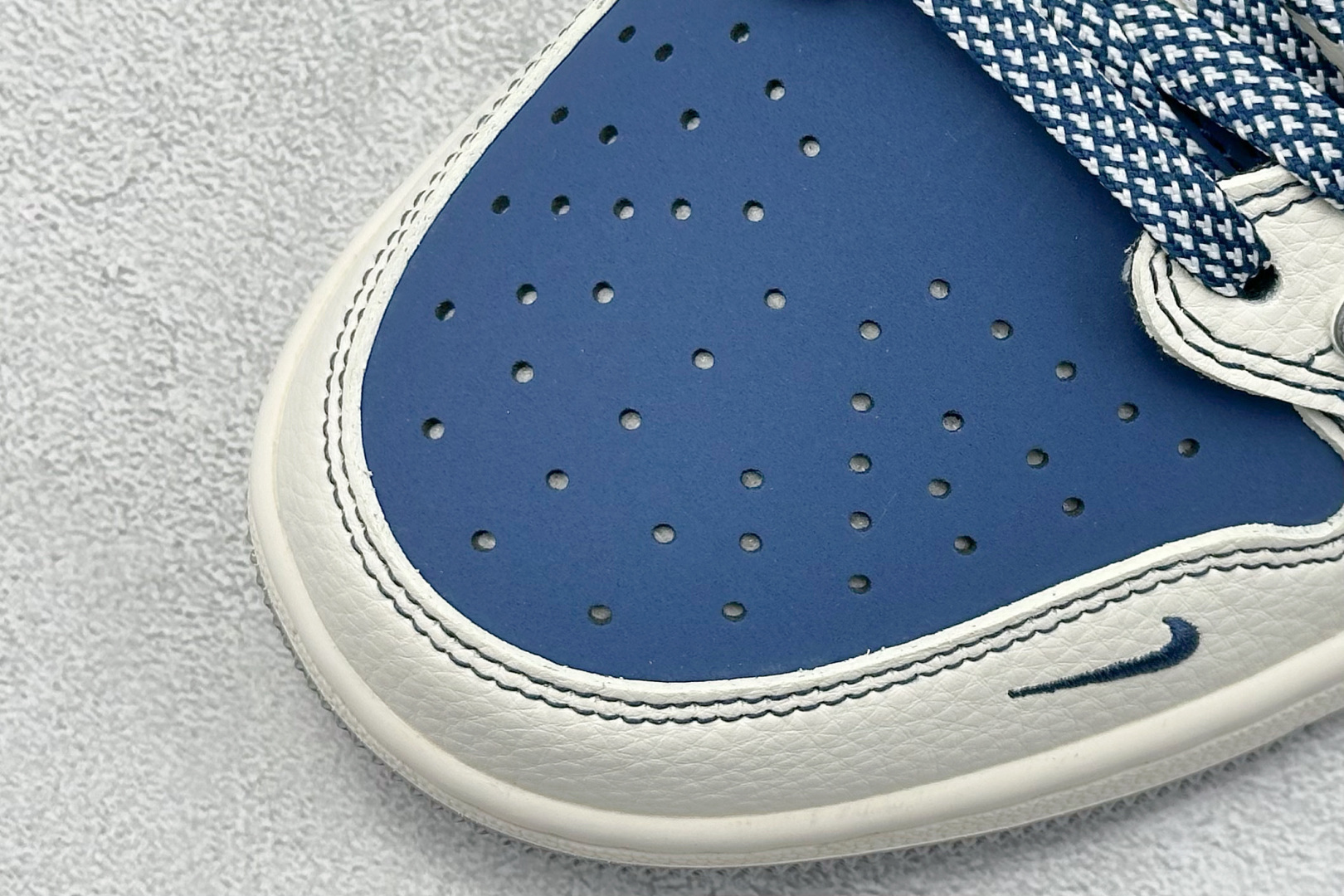 终端放店
XC版 Travis Scott x Fragment Design x Air Jorda