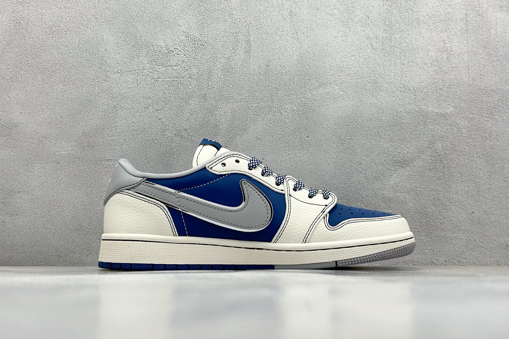 终端放店
XC版 Travis Scott x Fragment Design x Air Jorda