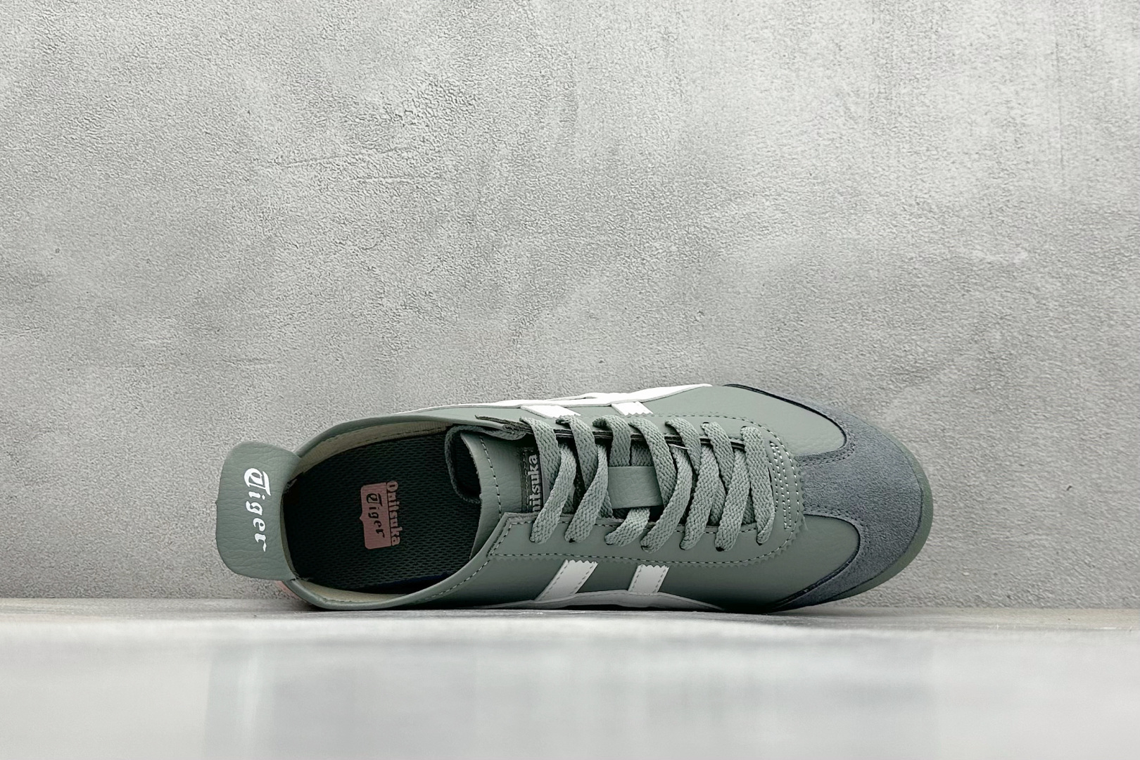 Onitsuka Tiger Mexico 66 Classic Leather Low-Top Sneakers for Women 4 cmp i1745561963649 7441 0 2