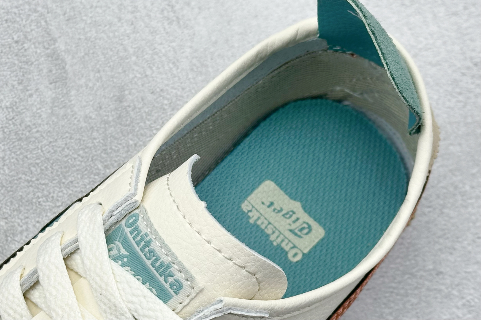 Onitsuka Tiger Mexico 66 Classic Retro Leather Sneakers 9 cmp i1745562211497 1285 0 7
