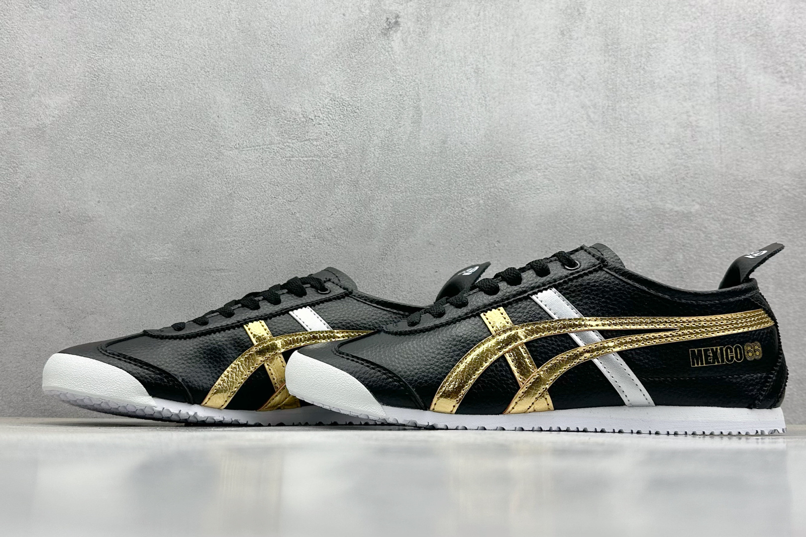 Onitsuka Tiger Mexico 66 Classic Leather Sneakers, Black/Gold, Unisex 6 cmp i1745562398812 8833 0 4